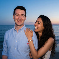 Thumbnail for Rood touwtje armband — gedragen door een stel, rosé goud | SKU: lamour-rg