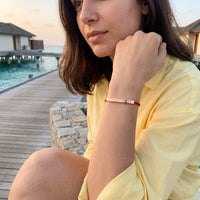 Thumbnail for Rood touwtje armband — gedragen op reis, rosé goud | SKU: lamour-rg