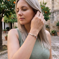 Thumbnail for Gevlochten armband — gedragen in het dagelijks leven, zilver | SKU: lemauve-wg