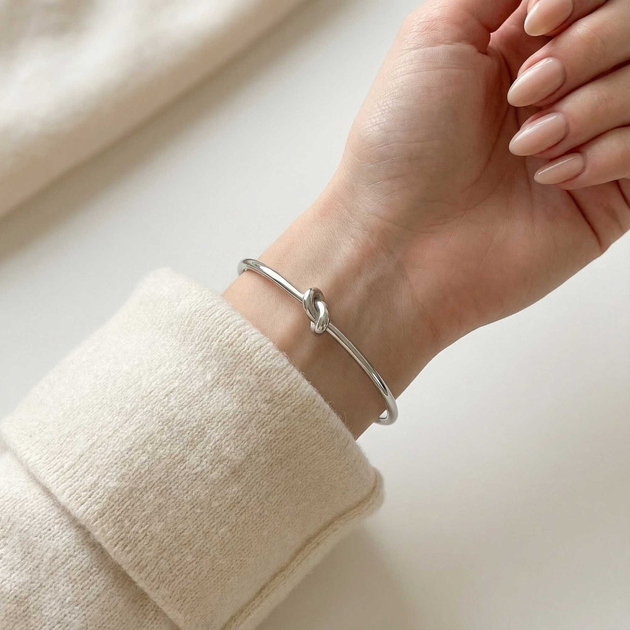 Bangle met knoop