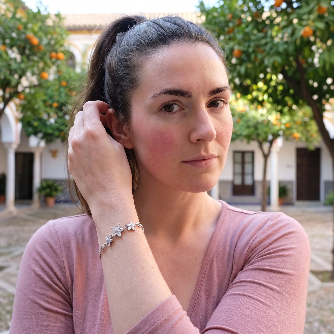 Bloemen armband — gedragen in het dagelijks leven, zilver | SKU: 422177-white-gold-XS-S