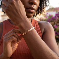 Thumbnail for Borstkanker armband — gedragen in het dagelijks leven, rosé goud | SKU: 7220397-rose-gold-plated