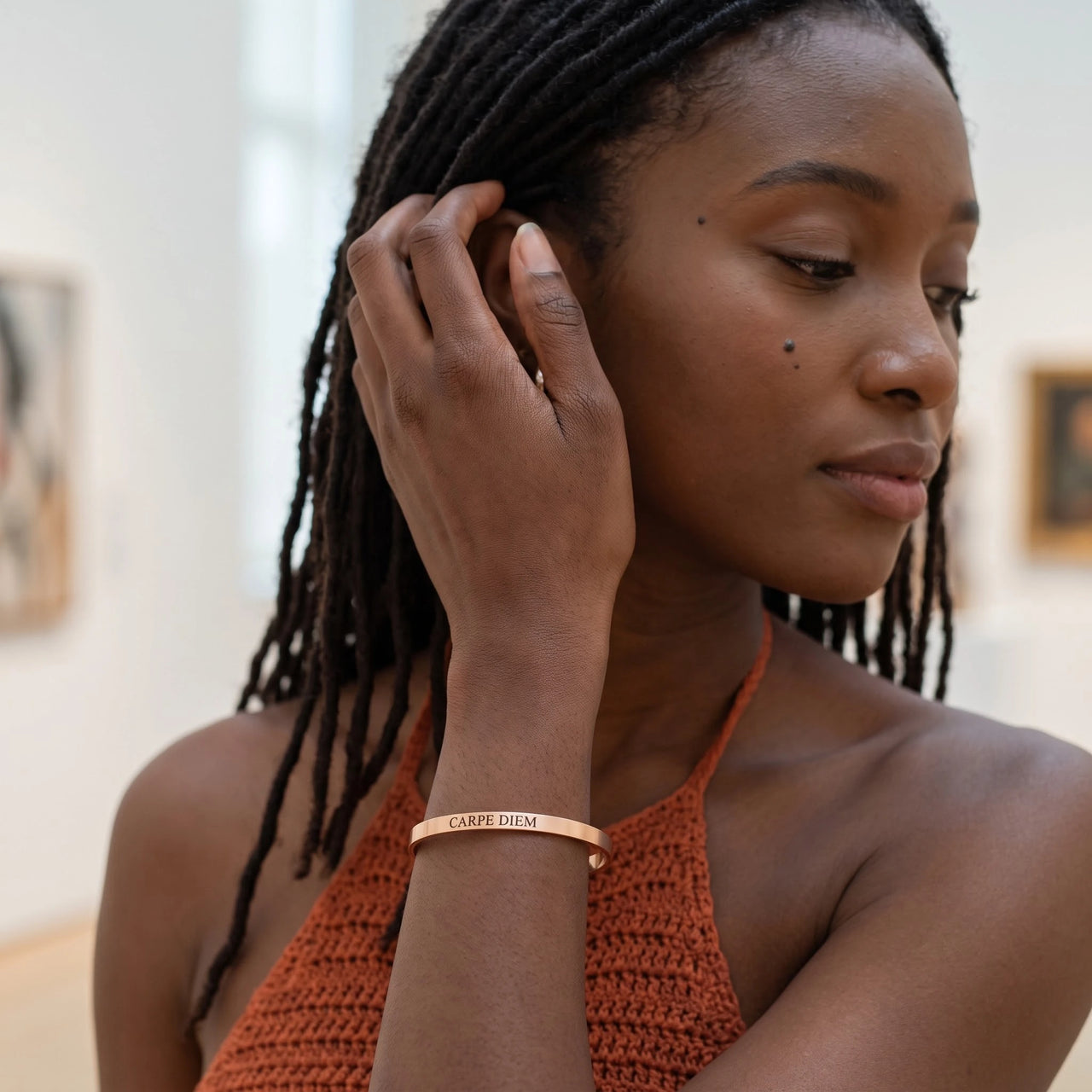 Carpe diem armband — gedragen in het dagelijks leven, rosé goud | SKU: cp-rg