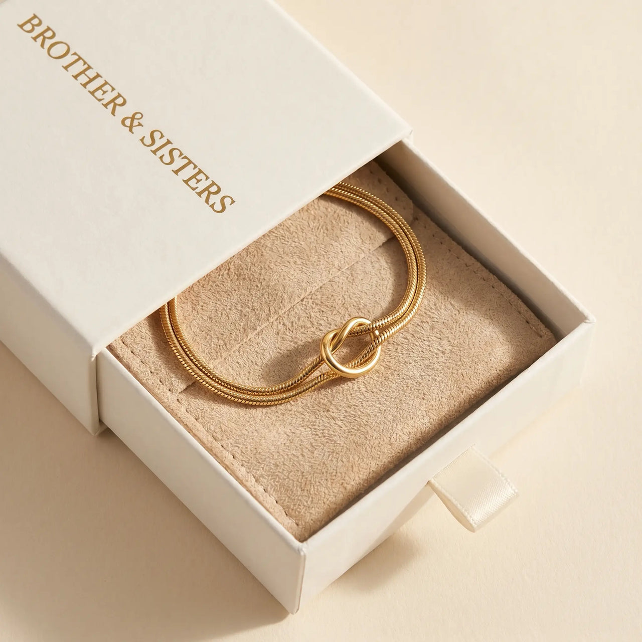 Lane B v5 Knot Couple Bracelet gold gift box ONE bracelet suede pouch texture visible