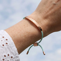 Thumbnail for Gevlochten armband — close-up van de details, rosé goud | SKU: lamenthe-rg