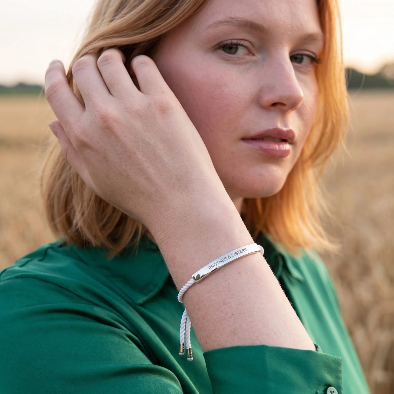 Armbandje — gedragen in het dagelijks leven, zilver | SKU: laperle-wg