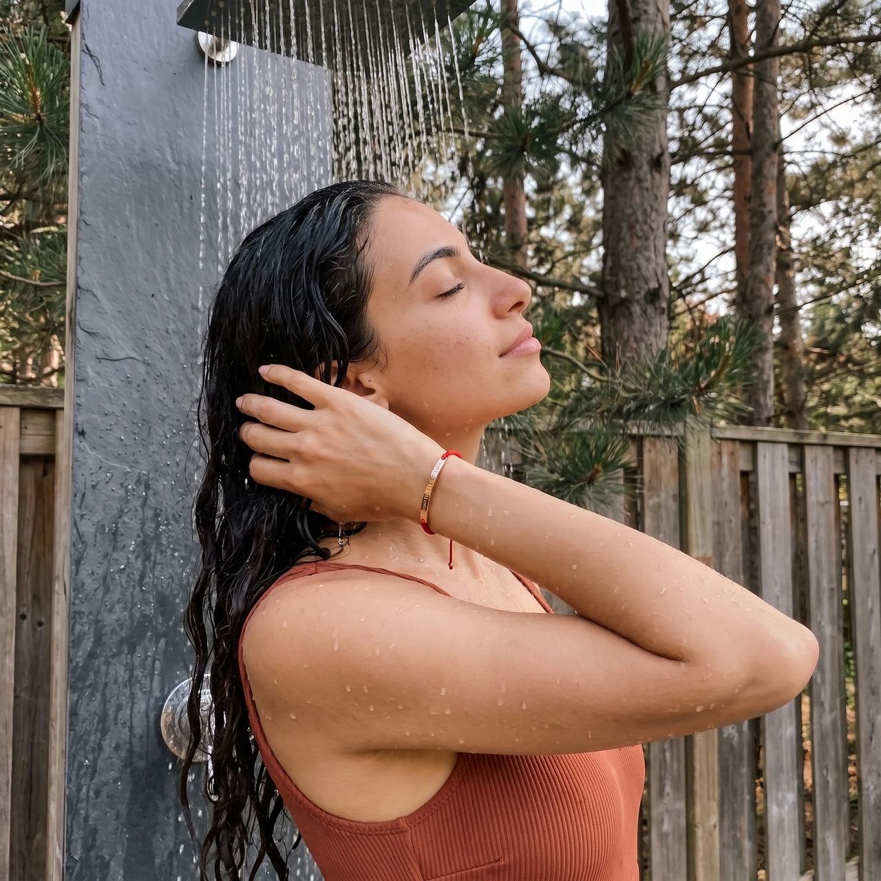 Gegraveerde armband — gedragen onder de douche, waterproof, rosé goud | SKU: lamour-rg