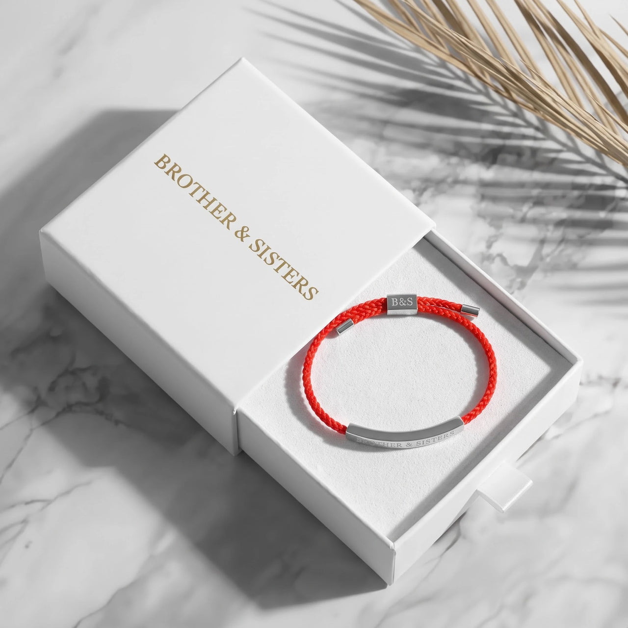 Rode armband — in de cadeaudoos, zilver | SKU: lamour-wg