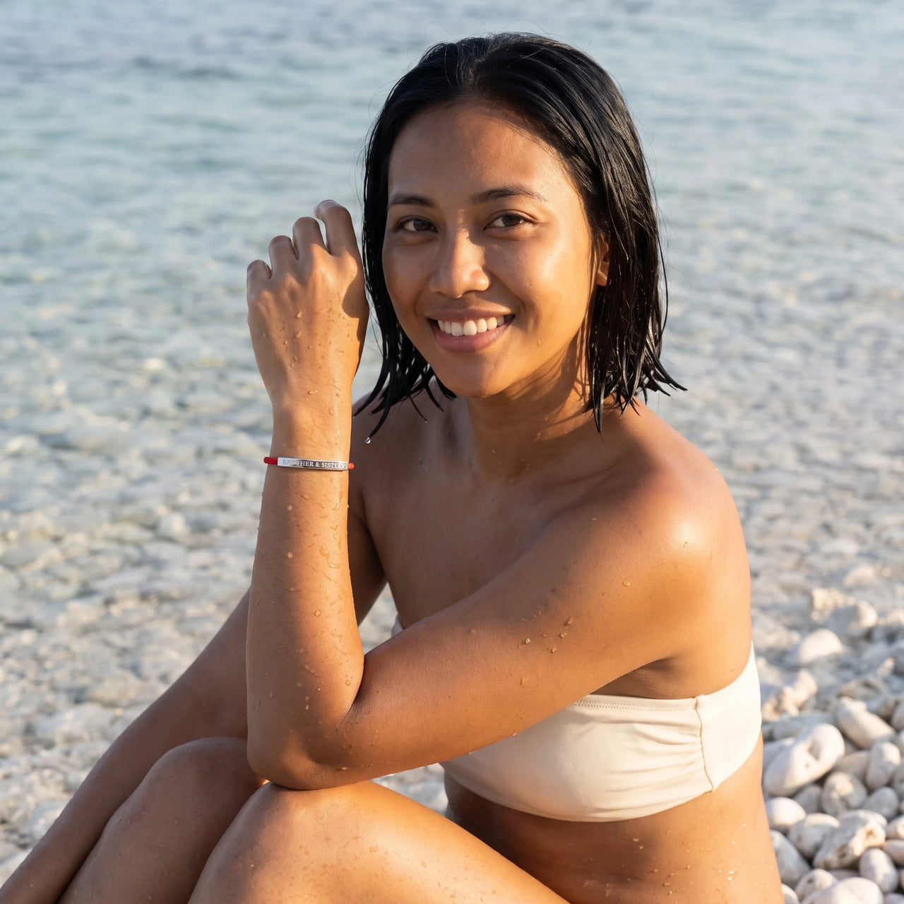 Rode armband — gedragen in het water, waterproof, zilver | SKU: lamour-wg