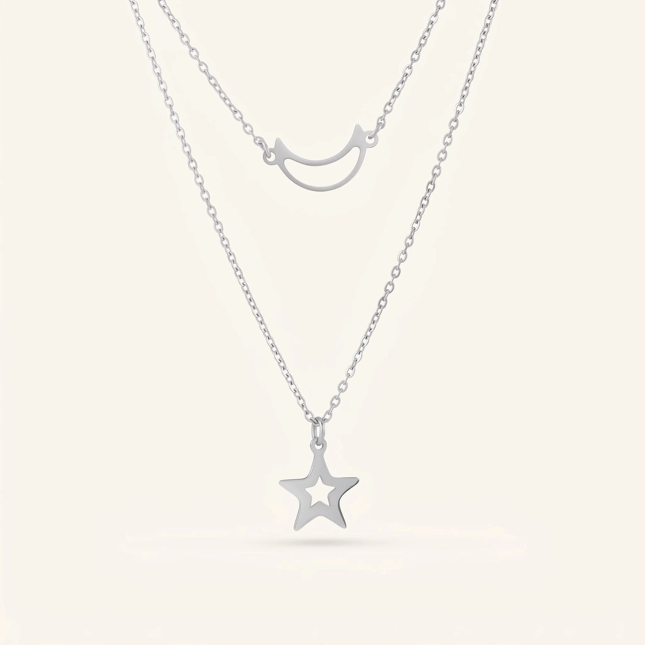 Maan ketting — productfoto op witte achtergrond, zilver | SKU: letoile-wg