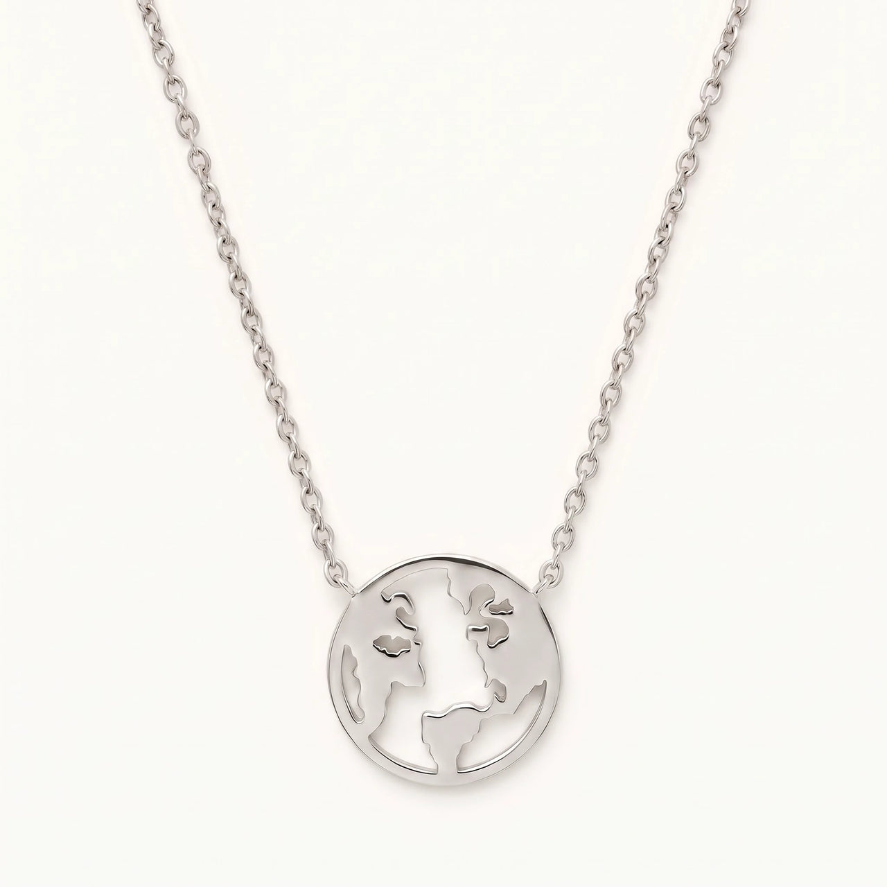 Wereldbol ketting — productfoto op witte achtergrond, zilver | SKU: 22173453-white-gold