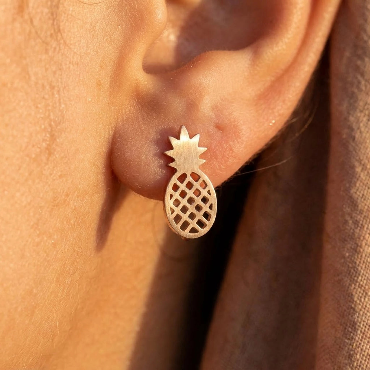 Oorknopjes — close-up van de details, rosé goud | SKU: 437186-rose-gold-color