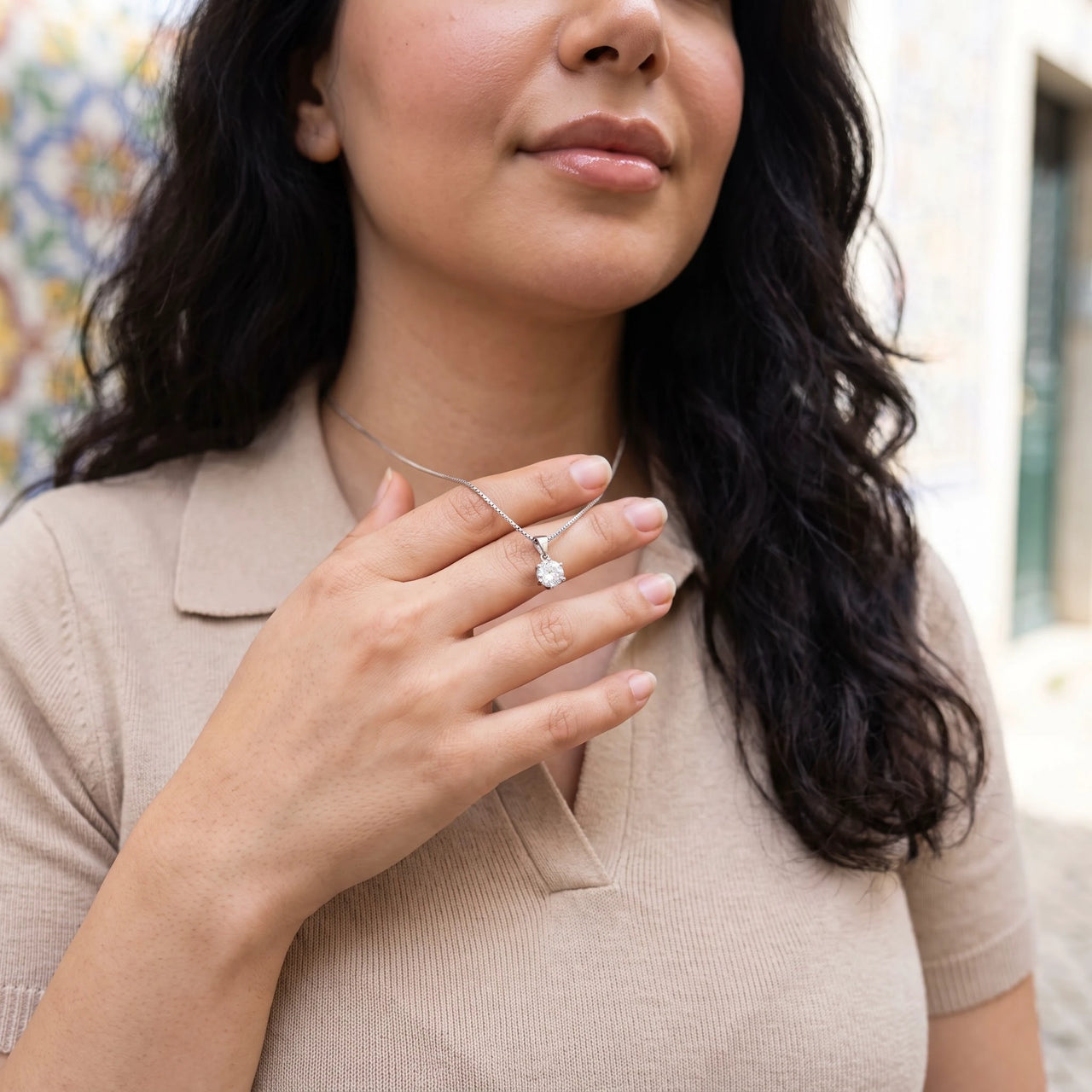 Ketting met steentje — gedragen in het dagelijks leven, zilver | SKU: 505665