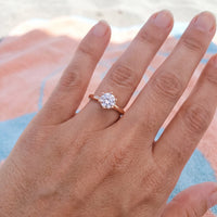 Thumbnail for Ring met steen — gedragen, echte grootte, rosé goud | SKU: 33759698-4.5-rose-gold