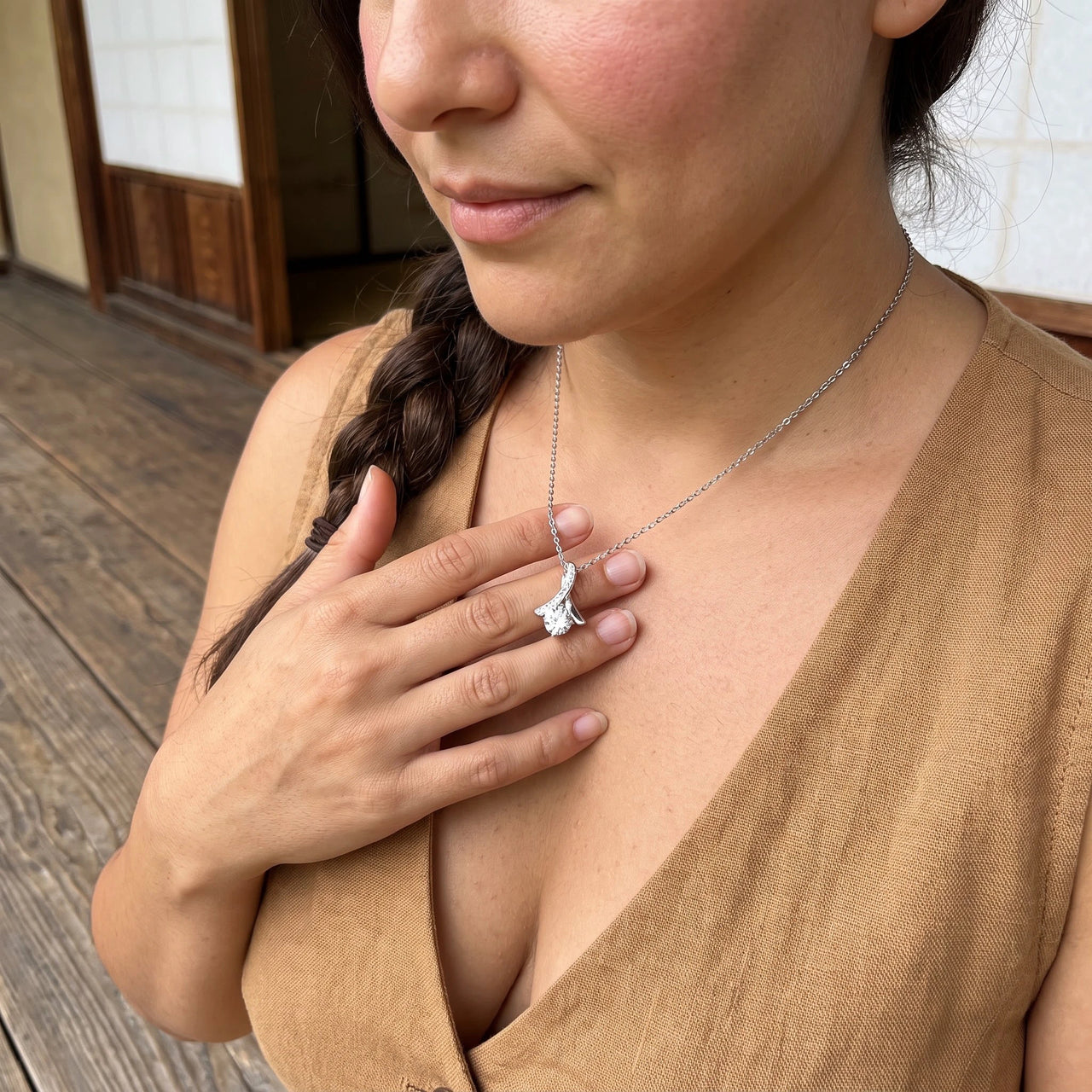 Ketting met hanger — gedragen in het dagelijks leven, zilver | SKU: 6309048