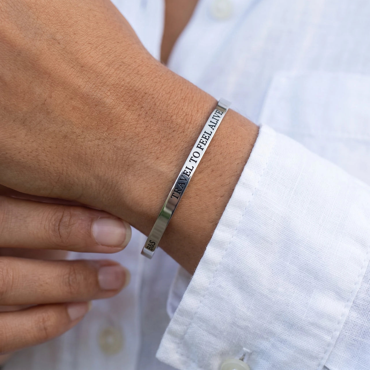 Reis armband — close-up van de details, zilver | SKU: ttfa-wg