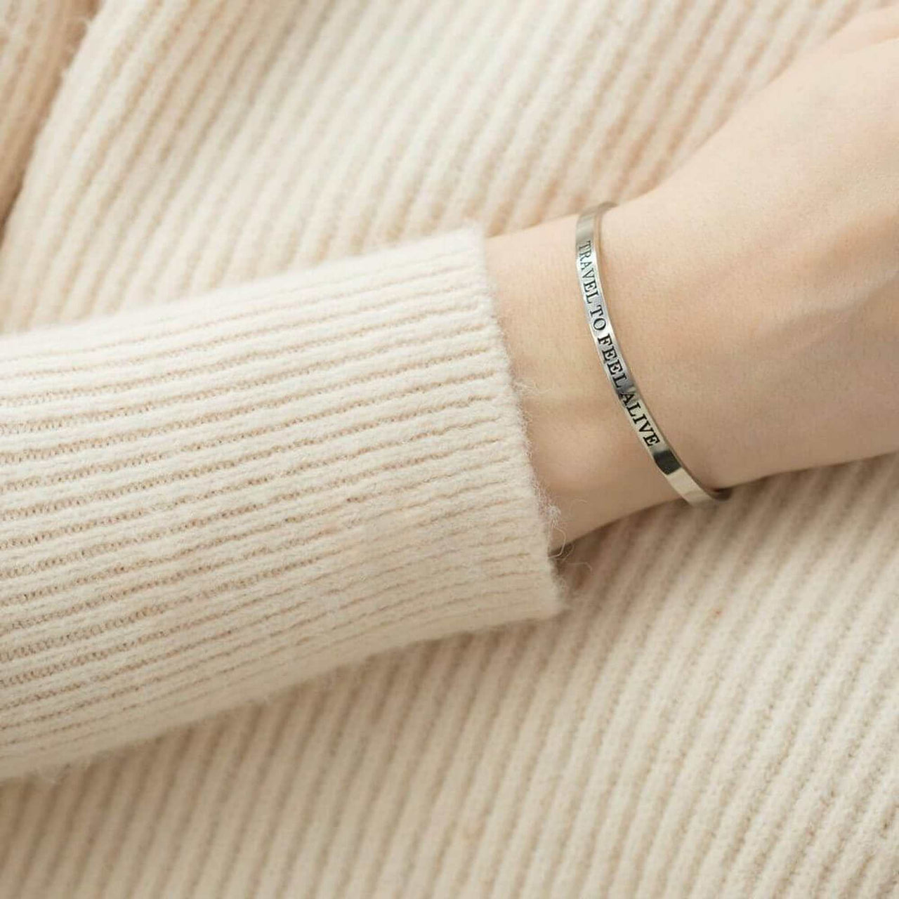 Travel To Feel Alive Bracelet - Quote Bracelet - Mantra Bracelet Bracelet Brother & Sisters