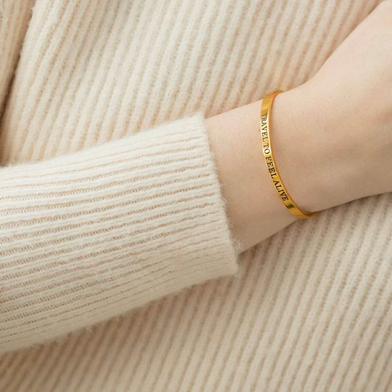 Travel To Feel Alive Bracelet - Quote Bracelet - Mantra Bracelet Bracelet Brother & Sisters
